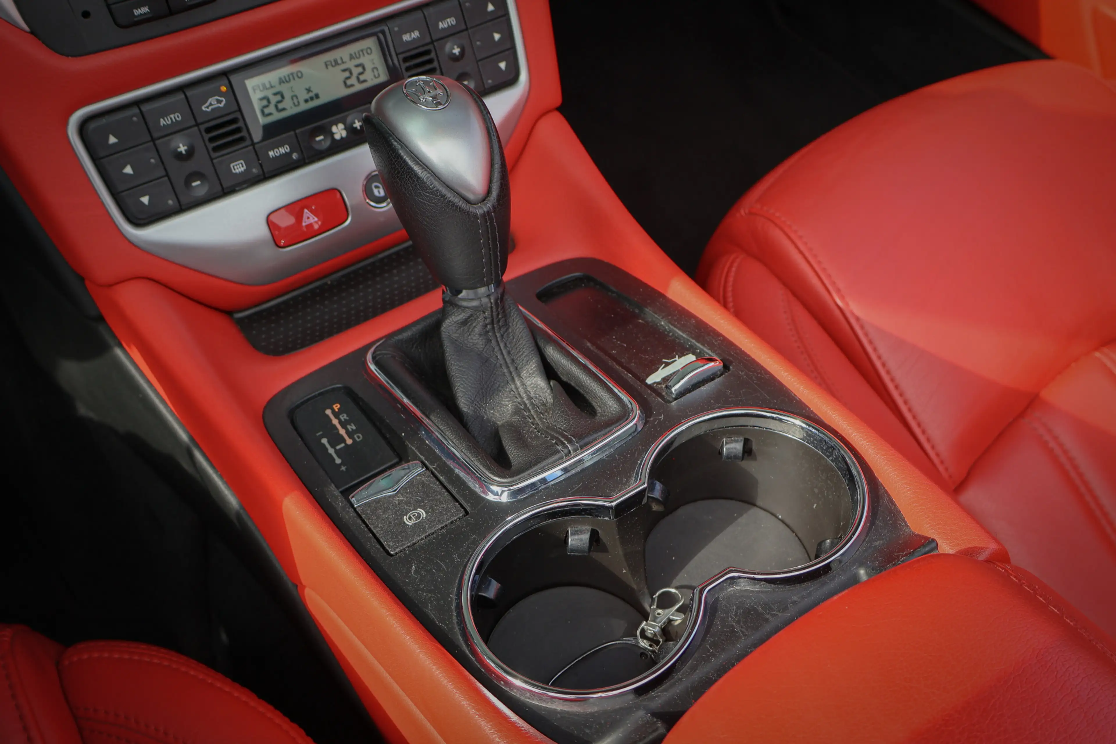 Maserati GranCabrio 4.7 V8 | STOELVERWARMING | CAPRISTO KLEPPENSYSTEEM — photo 12