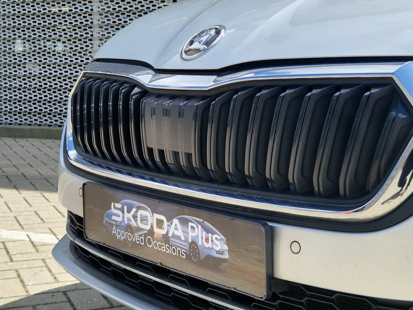 Skoda Octavia Combi 1.4 TSI iV PHEV Style 18'' /Pano / Head-up D Zilver - 2
