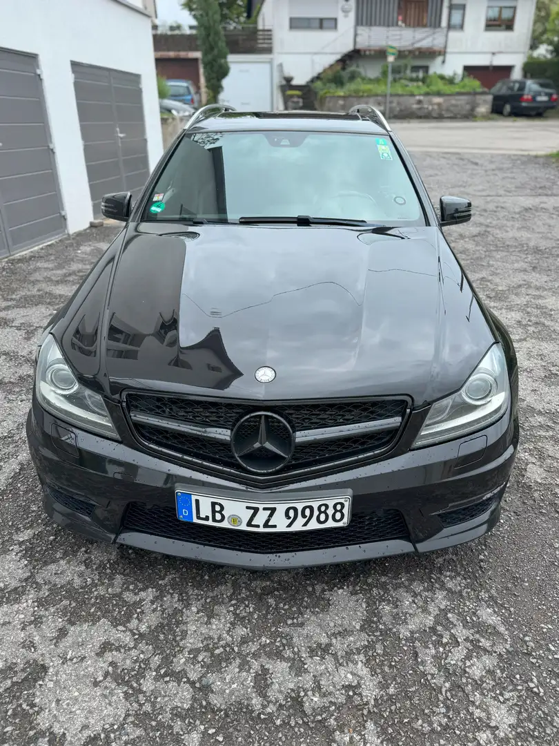 Mercedes-Benz C 63 AMG SPEEDSHIFT MCT Performance Package Schwarz - 2