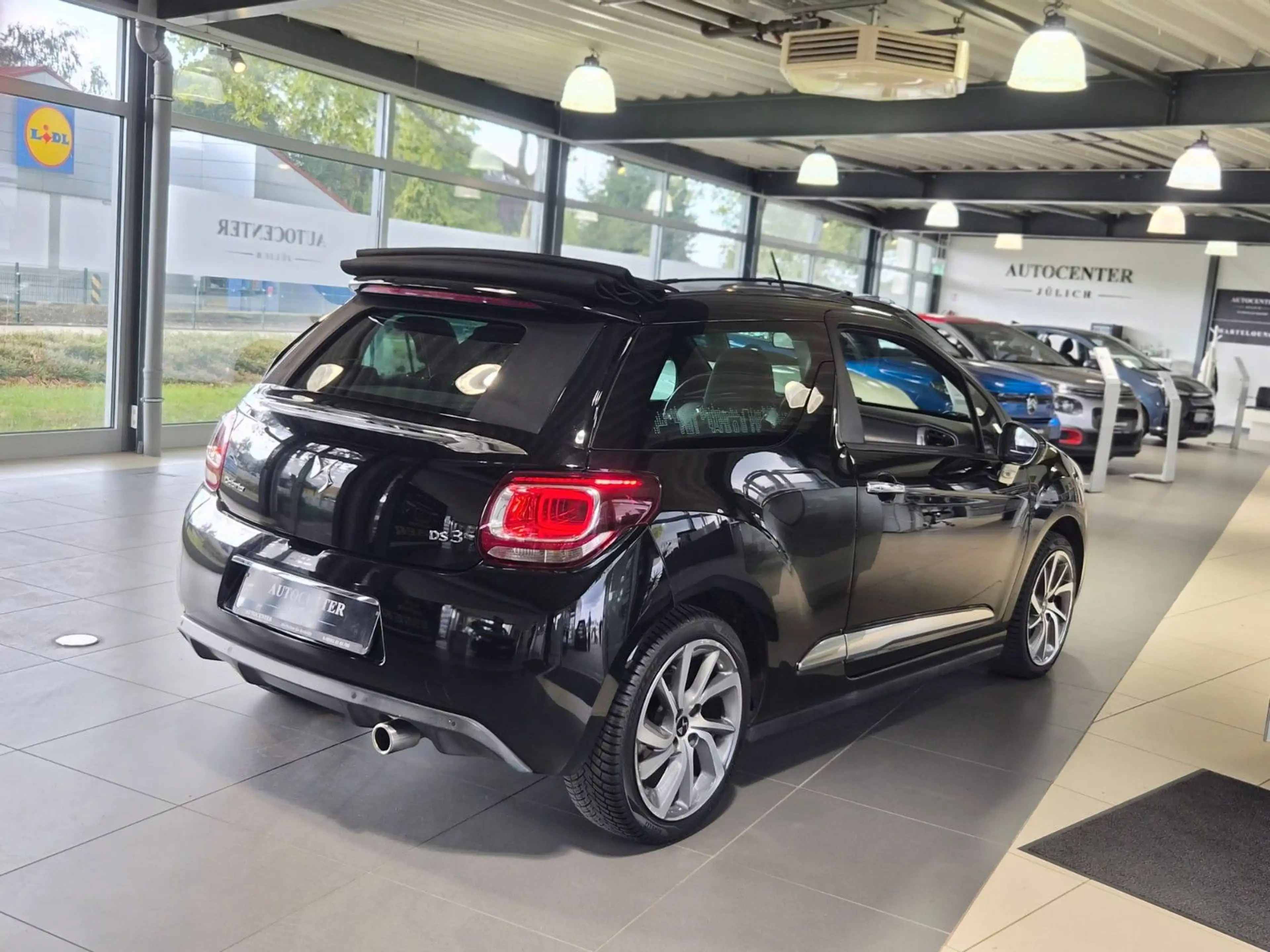 Citroen DS3 Cabrio So Paris* Wenig Km* Allwetterreifen — photo 8