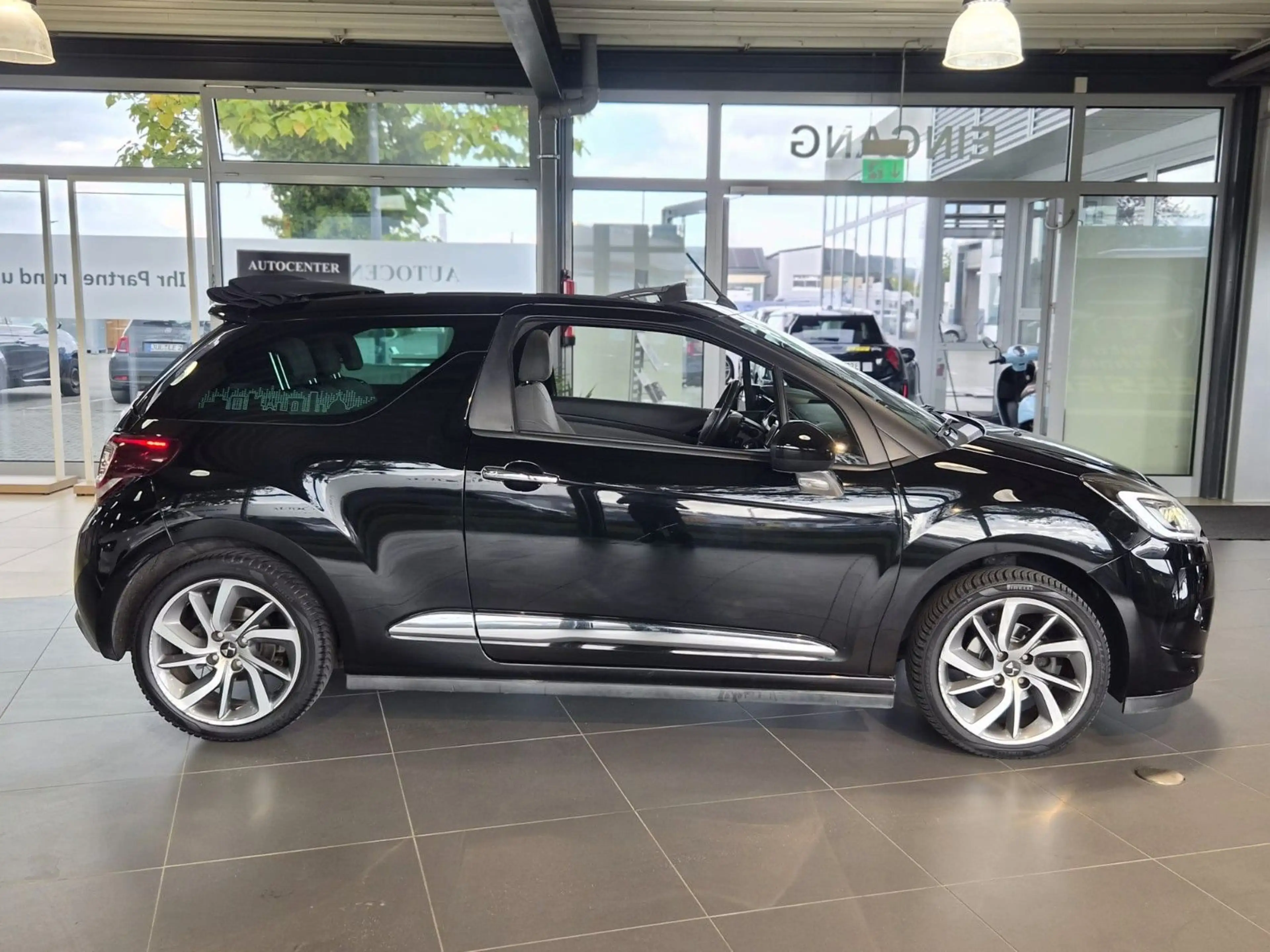 Citroen DS3 Cabrio So Paris* Wenig Km* Allwetterreifen — photo 6