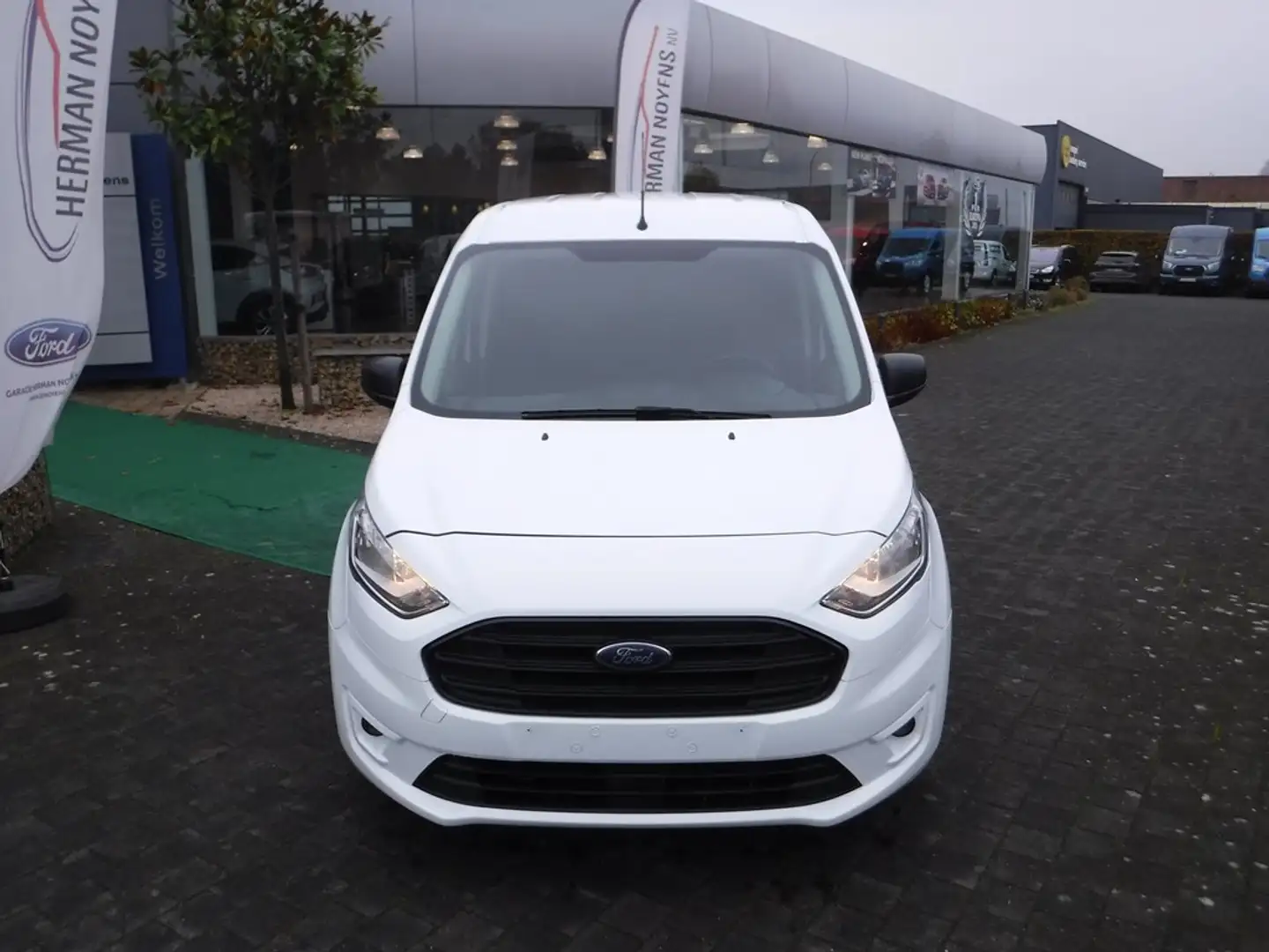 Ford Connect Elekto Белый - 2