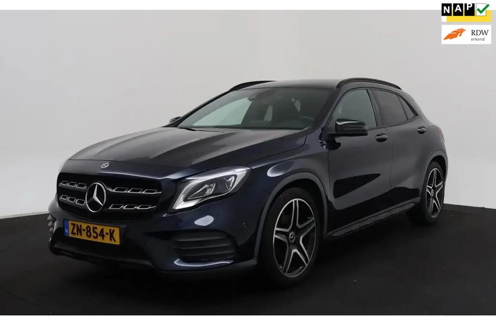 Mercedes-Benz GLA 180 Business Solution AMG Night Upgrade I Camera I Key Bleu - 1