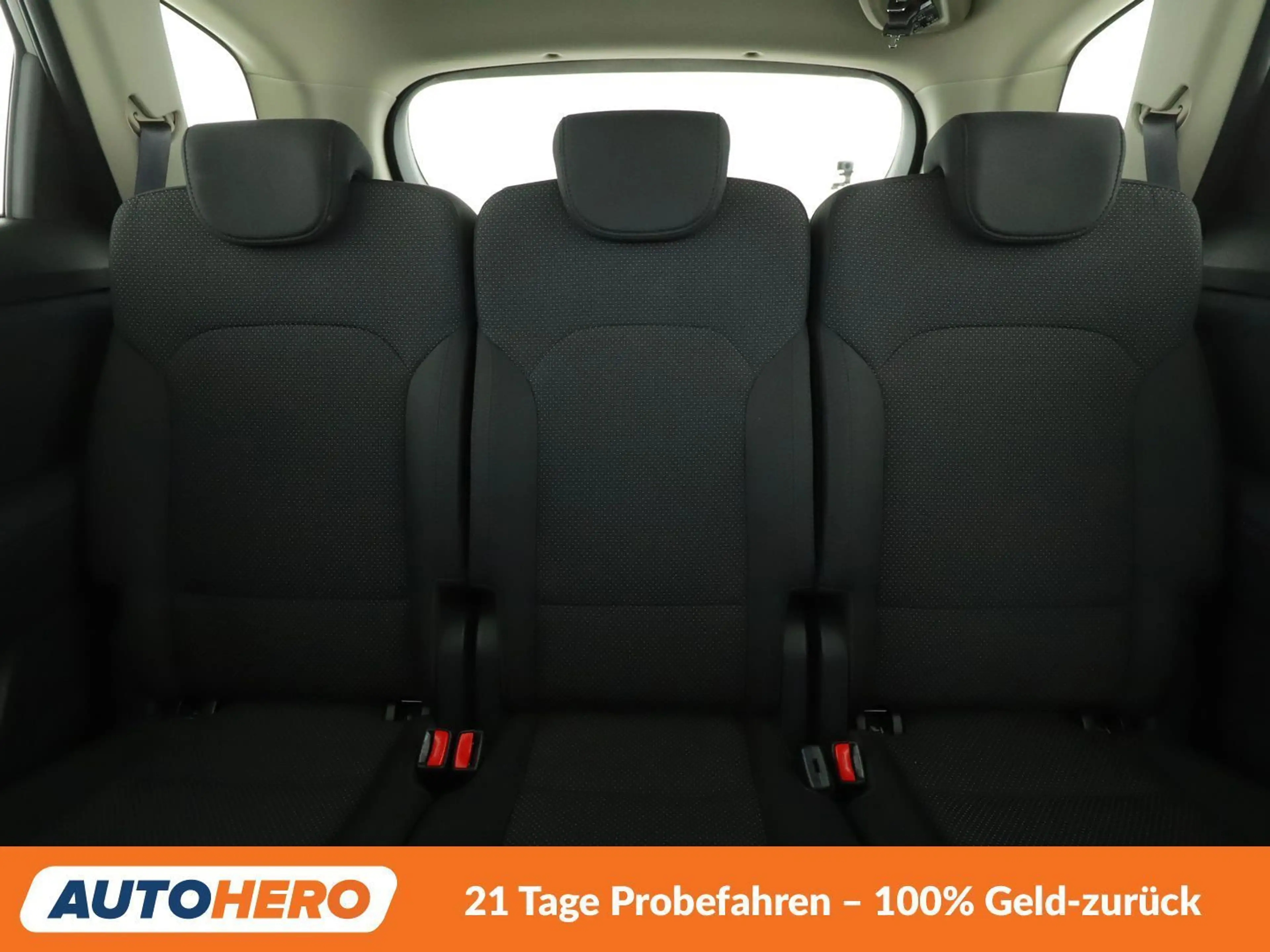Kia Carens 1.6 GDI UEFA Euro 2016*NAVI*TEMPO*CAM*PDC* — photo 14