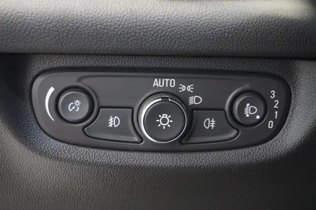 Opel Insignia view 14
