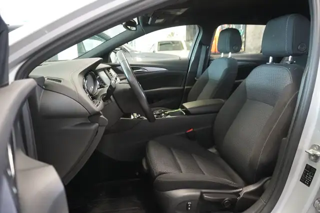 Opel Insignia view 8