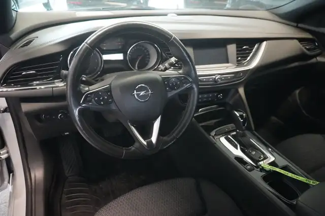 Opel Insignia view 7