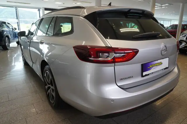 Opel Insignia view 4