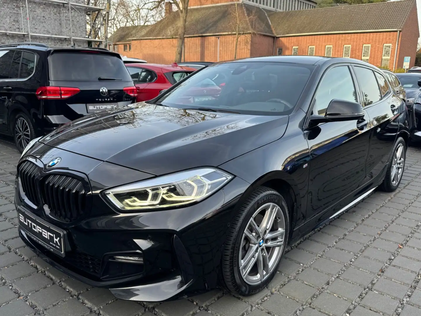 BMW 118 i M Sport Shadow ACC h/k DA RFK Wireless 8xLM Noir - 1