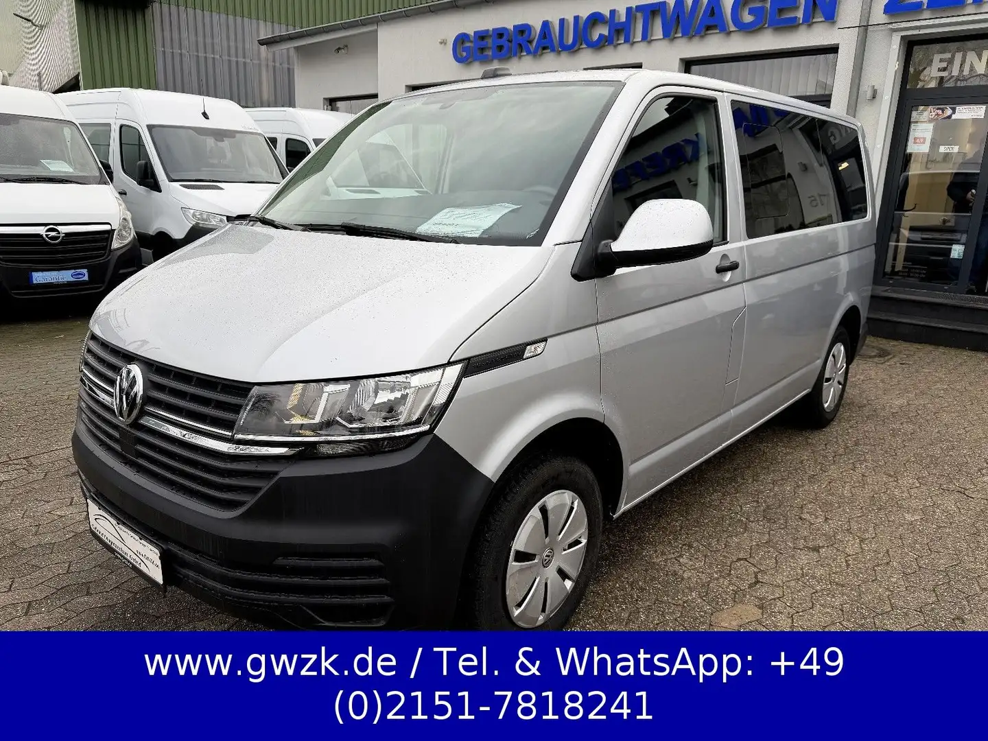 Volkswagen T6 Kombi # 9-Sitzer / PDC / Navi / Tempomat Silber - 1