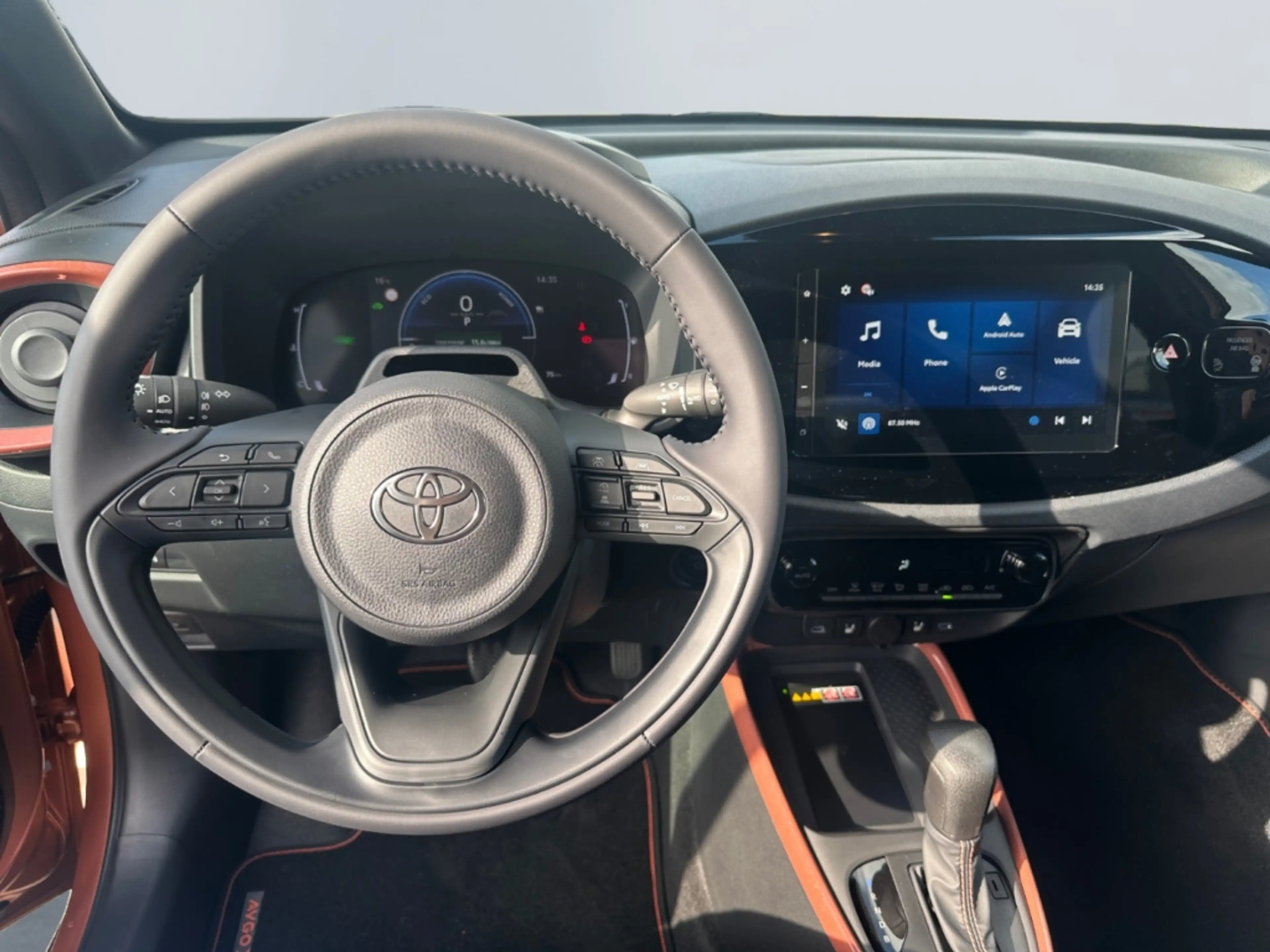 Toyota Aygo X Hybrid *Sitzheizung *Led *CarPlay *Acc — photo 10