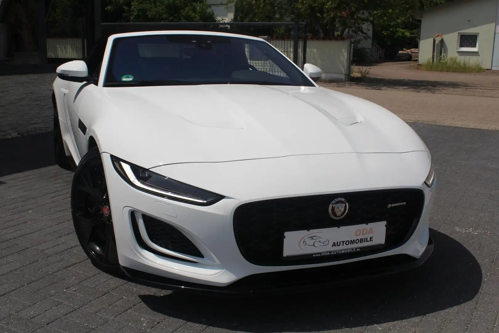 Jaguar F-Type Cabriolet 5.0 V8 R-Dynamic AWD Bílá - 2