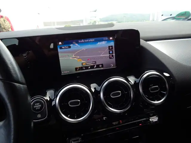 Mercedes-Benz B-Class view 13
