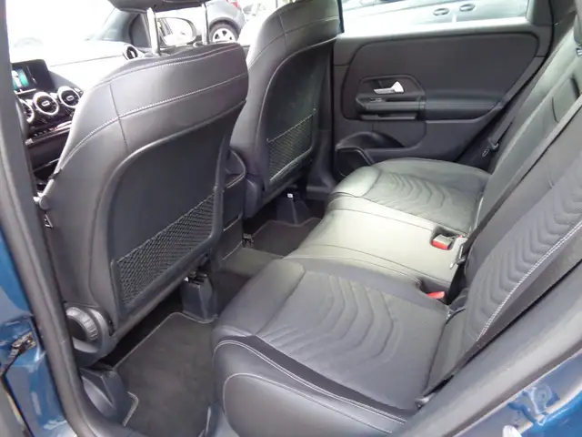 Mercedes-Benz B-Class view 8
