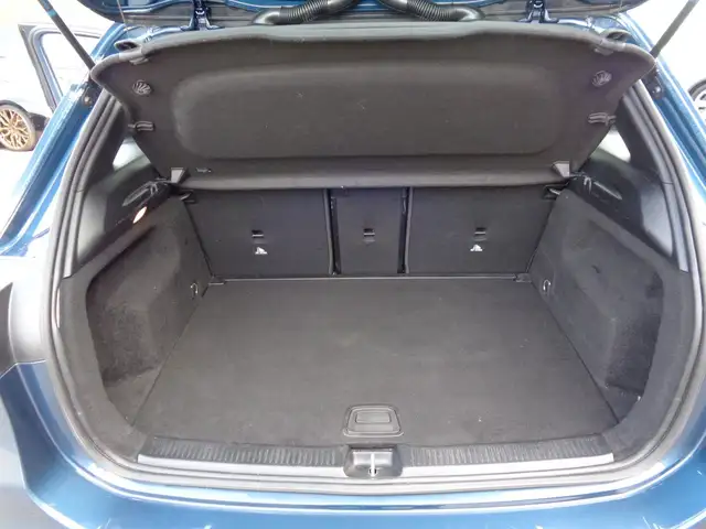 Mercedes-Benz B-Class view 9