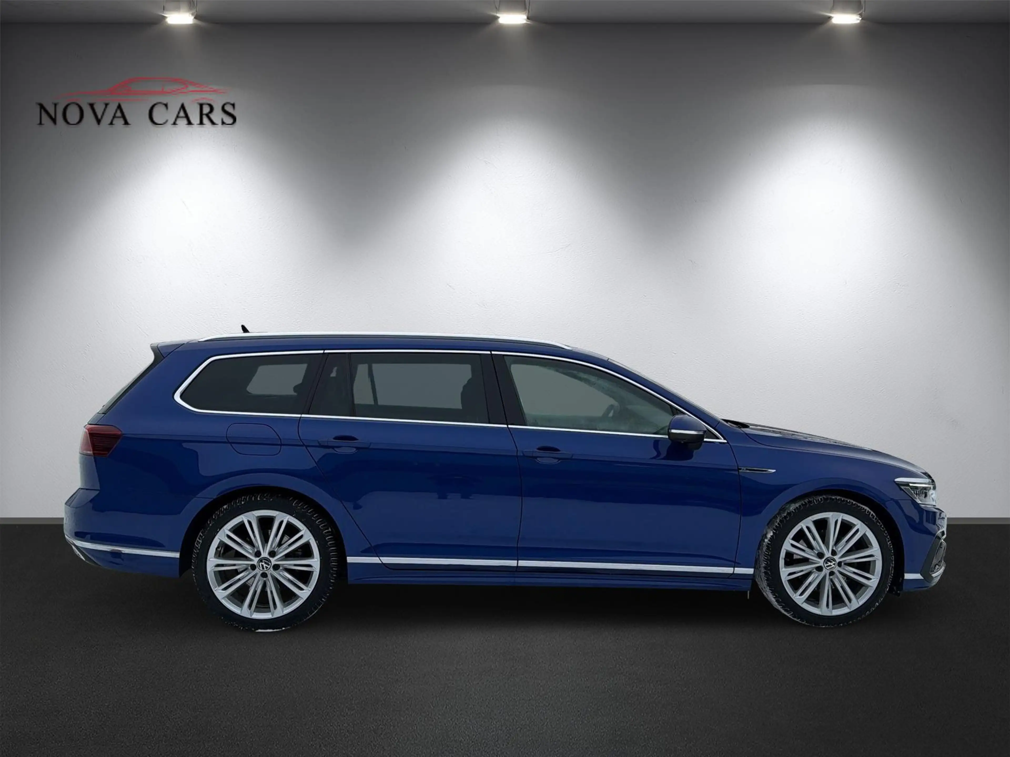 Volkswagen Passat Variant 3x R-Line*Pano*360*Elegance*Matrix — photo 7