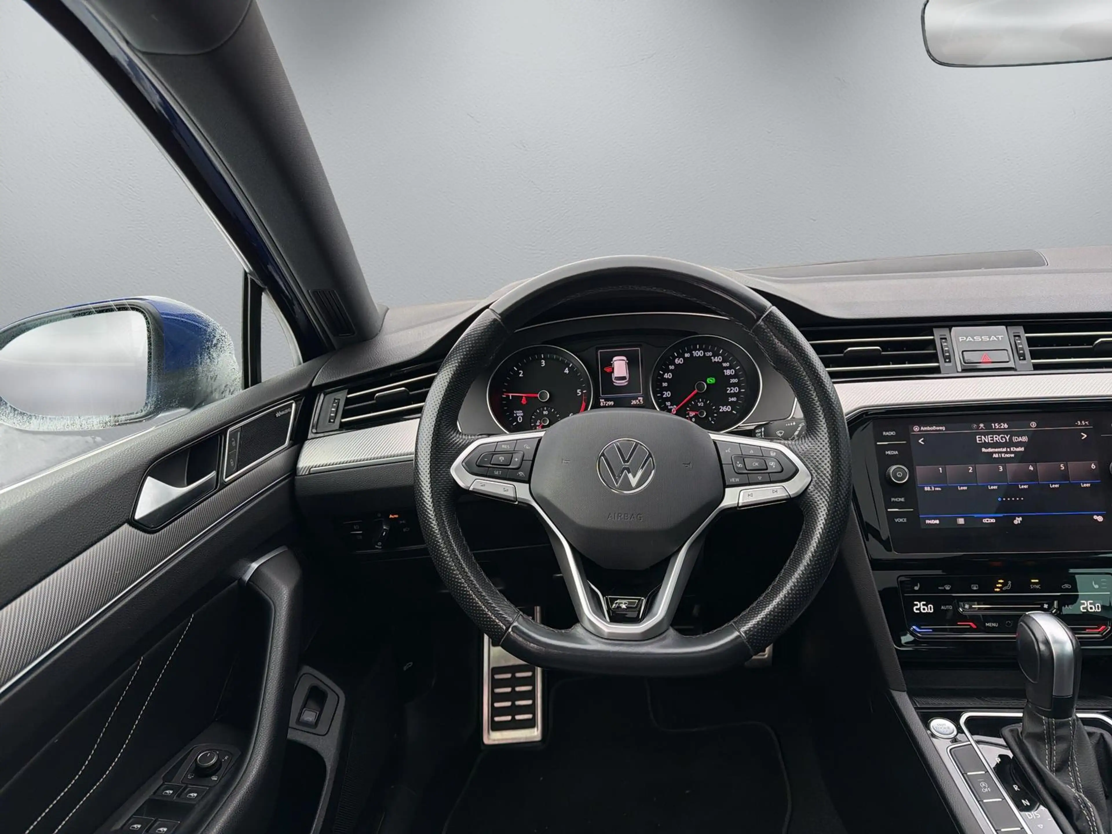 Volkswagen Passat Variant 3x R-Line*Pano*360*Elegance*Matrix — photo 15