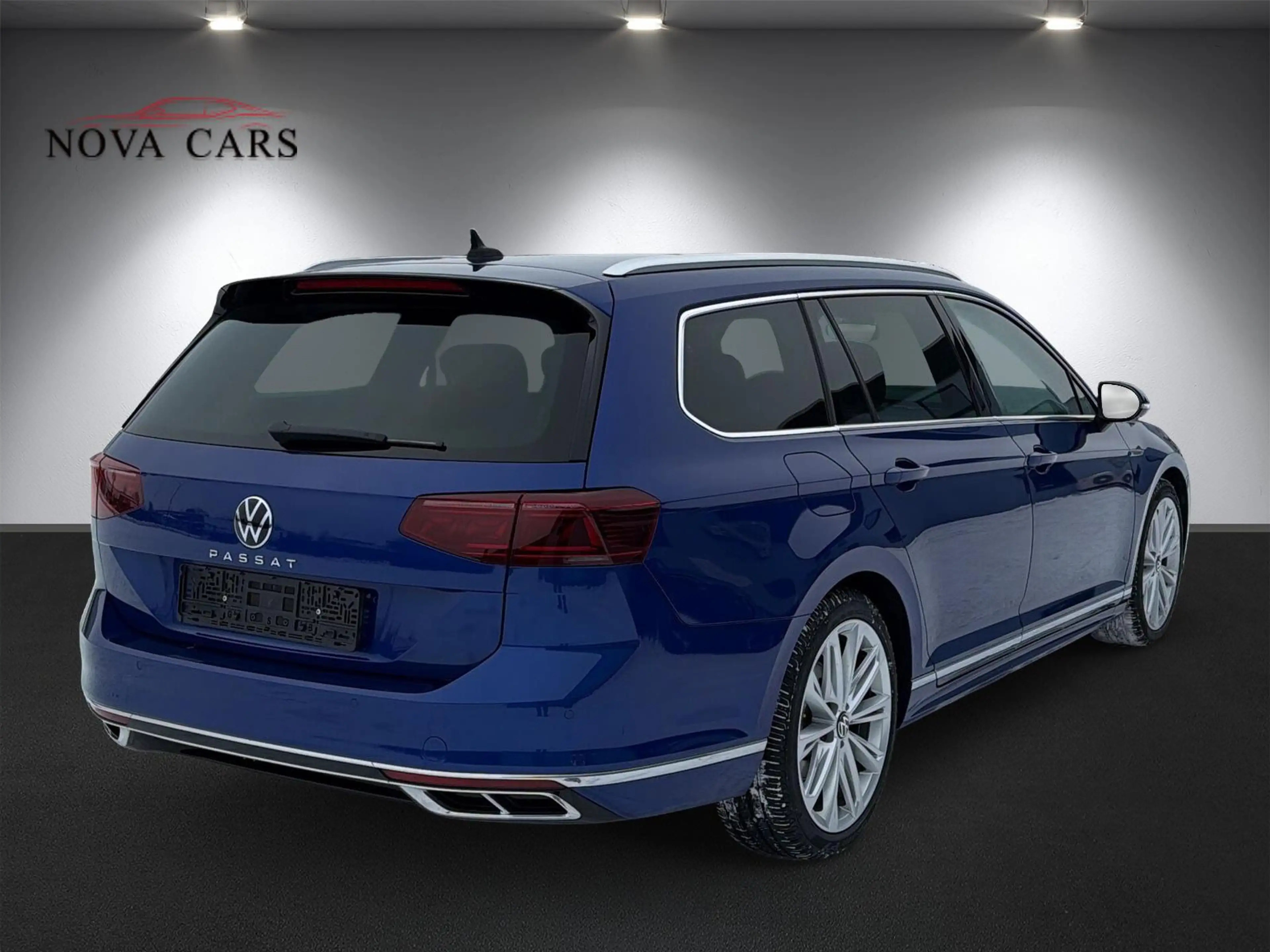 Volkswagen Passat Variant 3x R-Line*Pano*360*Elegance*Matrix — photo 6