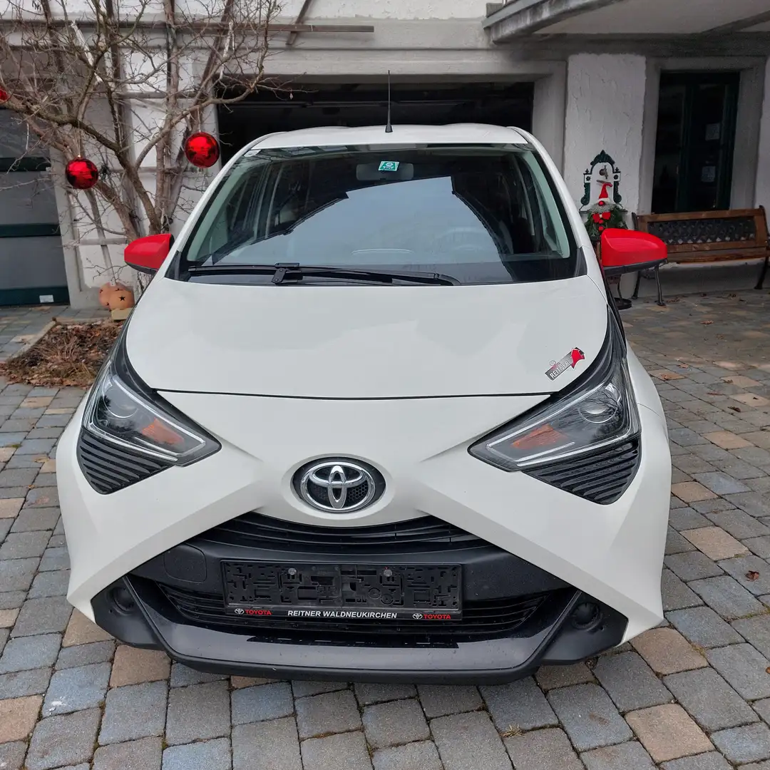 Toyota Aygo Aygo 1,0 VVT-i x-play x-play Weiß - 2