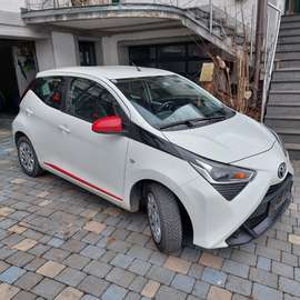 Aygo 1,0 VVT-i x-play x-play