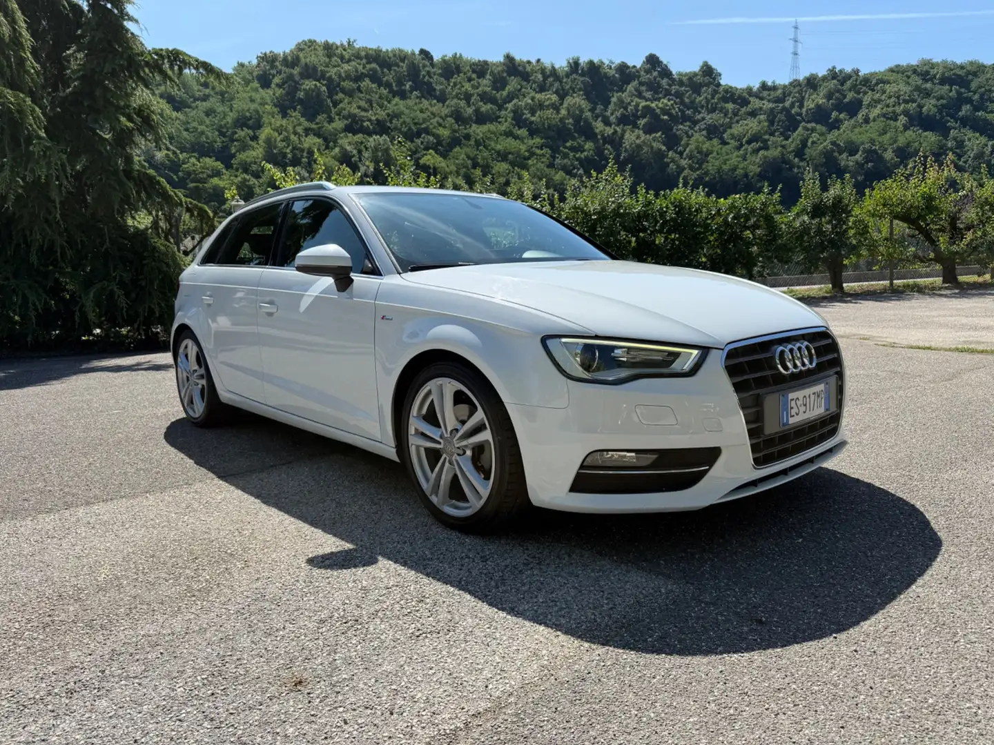 Audi A3 SPB 2.0 TDI Ambiente Bianco - 2