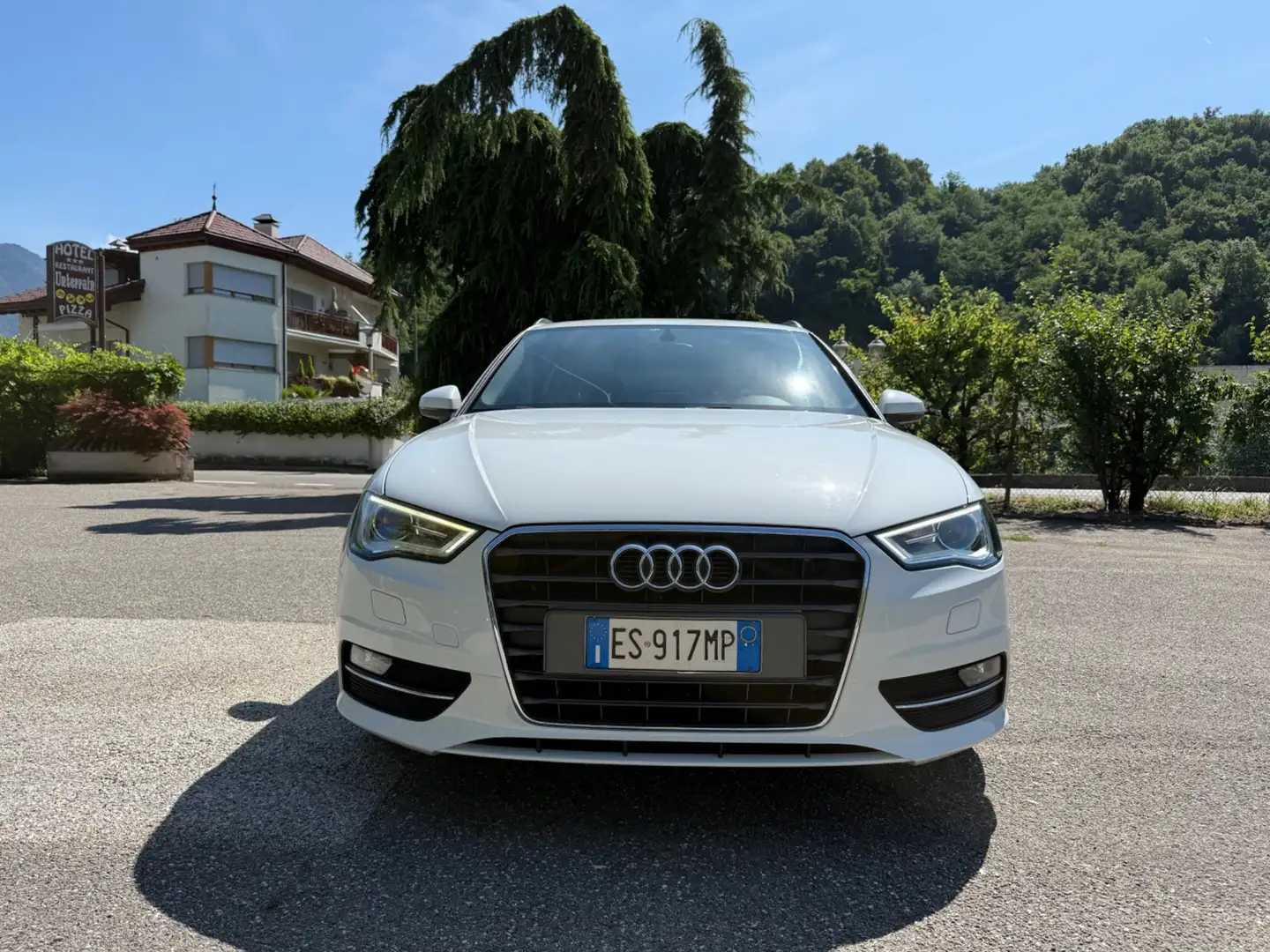 Audi A3 SPB 2.0 TDI Ambiente Bianco - 1