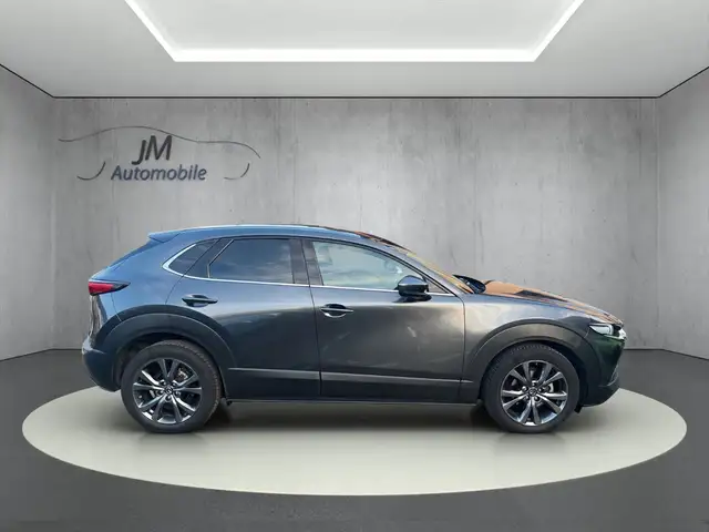 Mazda CX-30 view 8