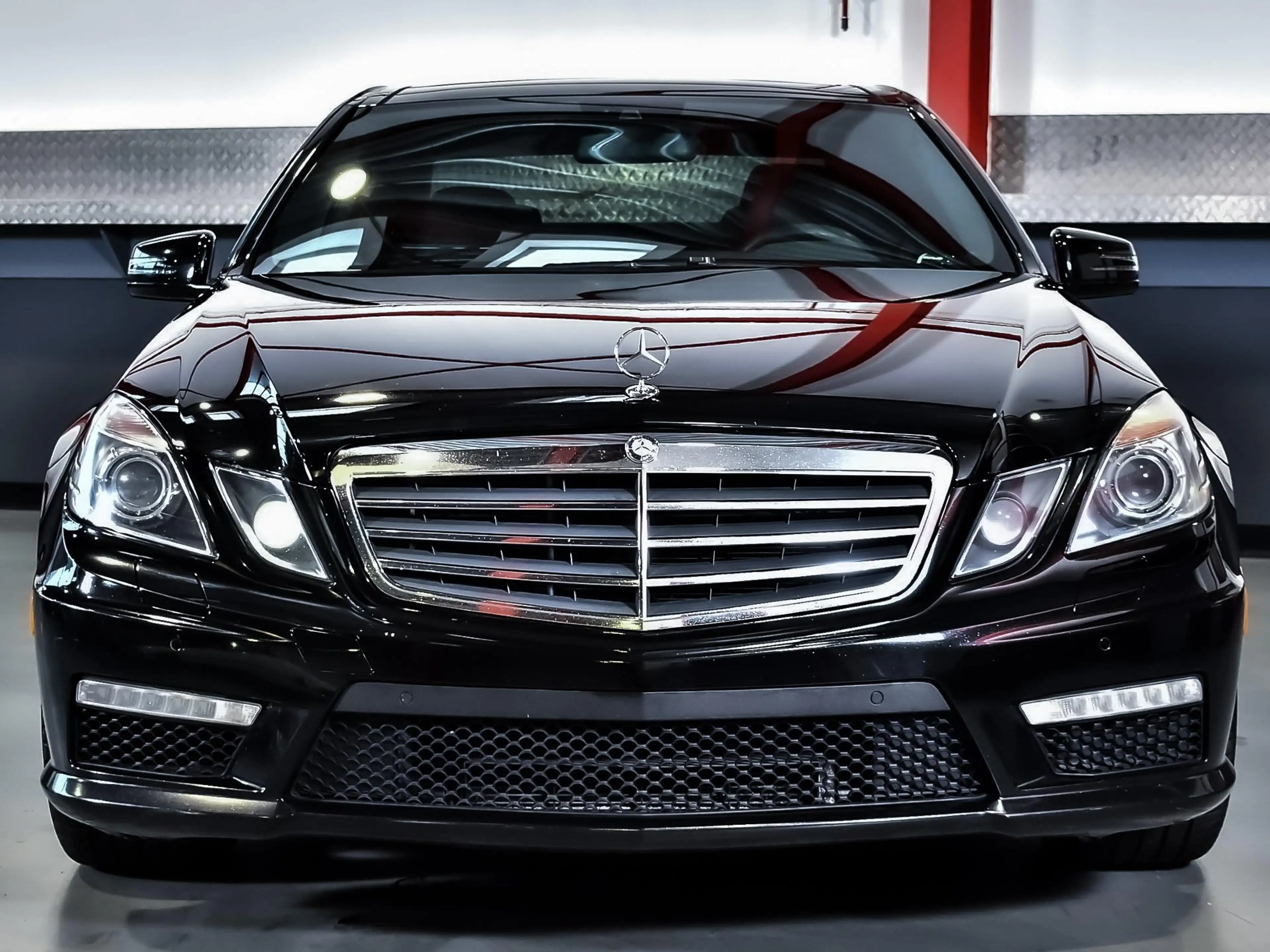 Mercedes-Benz E 63 AMG E63 AMG V8 518PK — photo 2