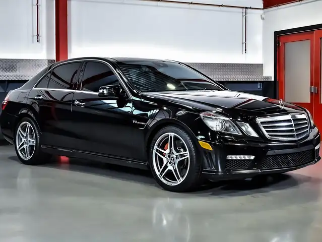 Mercedes-Benz E 63 AMG E63 AMG V8 518PK