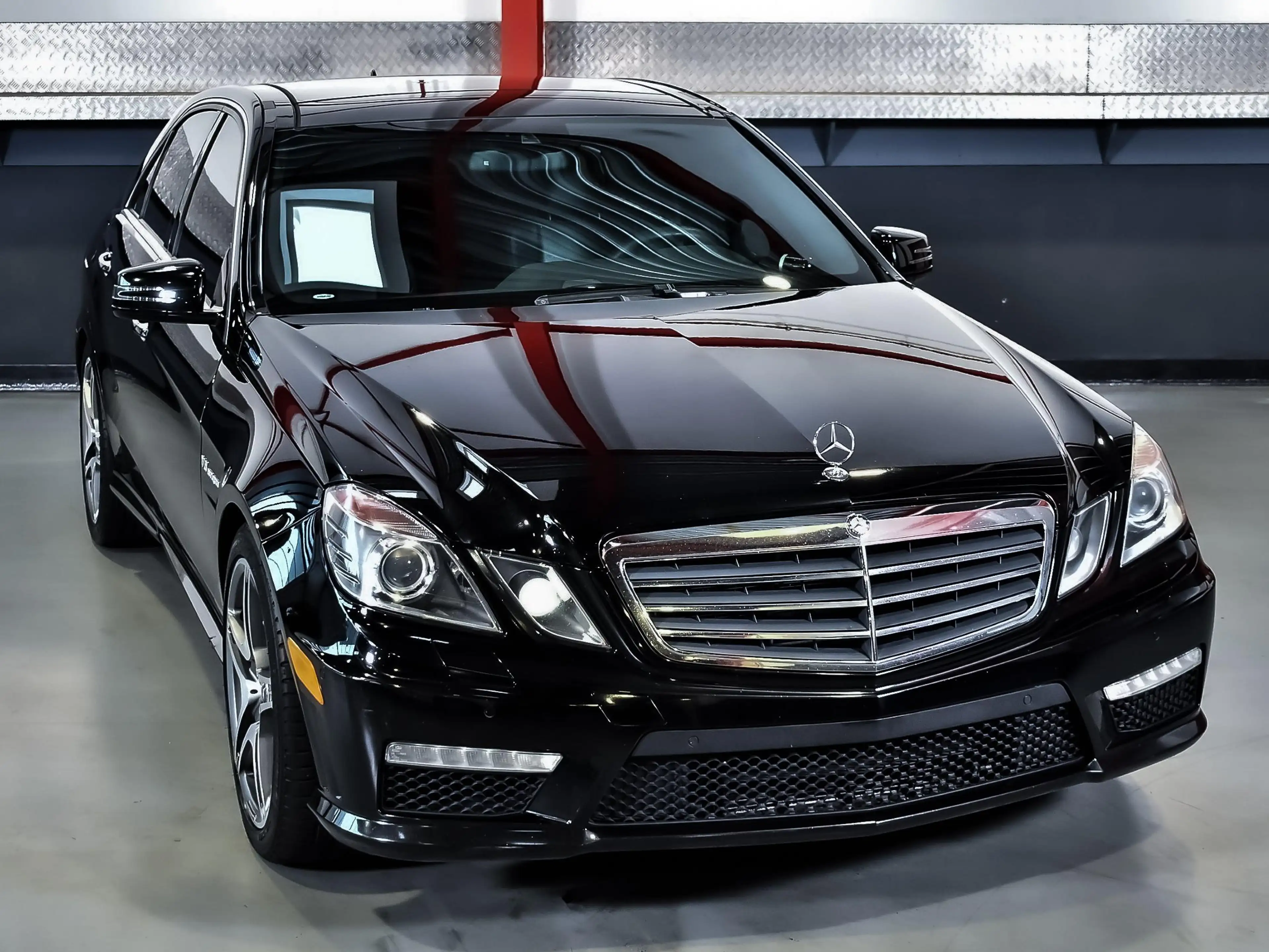 Mercedes-Benz E 63 AMG E63 AMG V8 518PK — photo 3