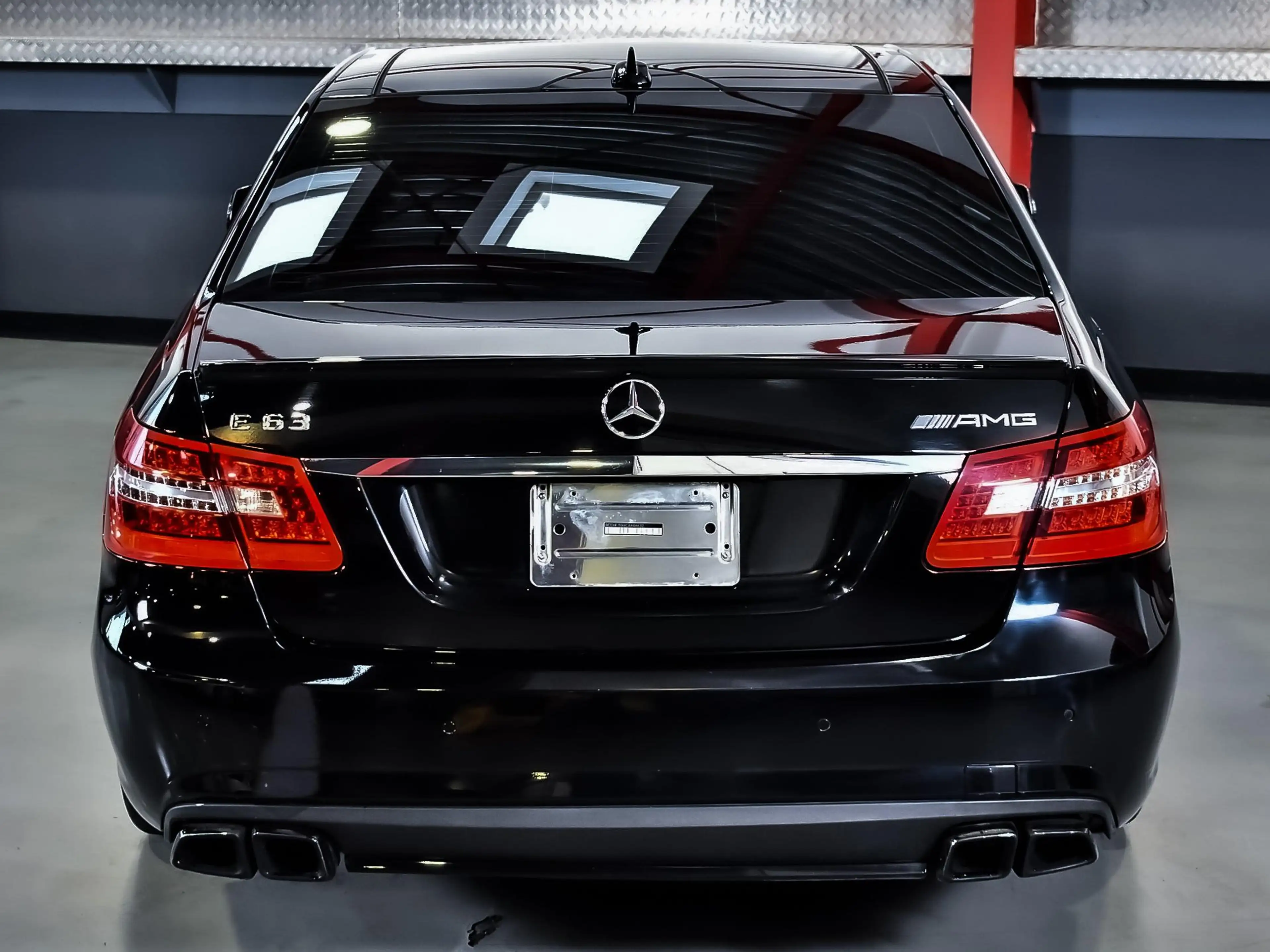 Mercedes-Benz E 63 AMG E63 AMG V8 518PK — photo 10