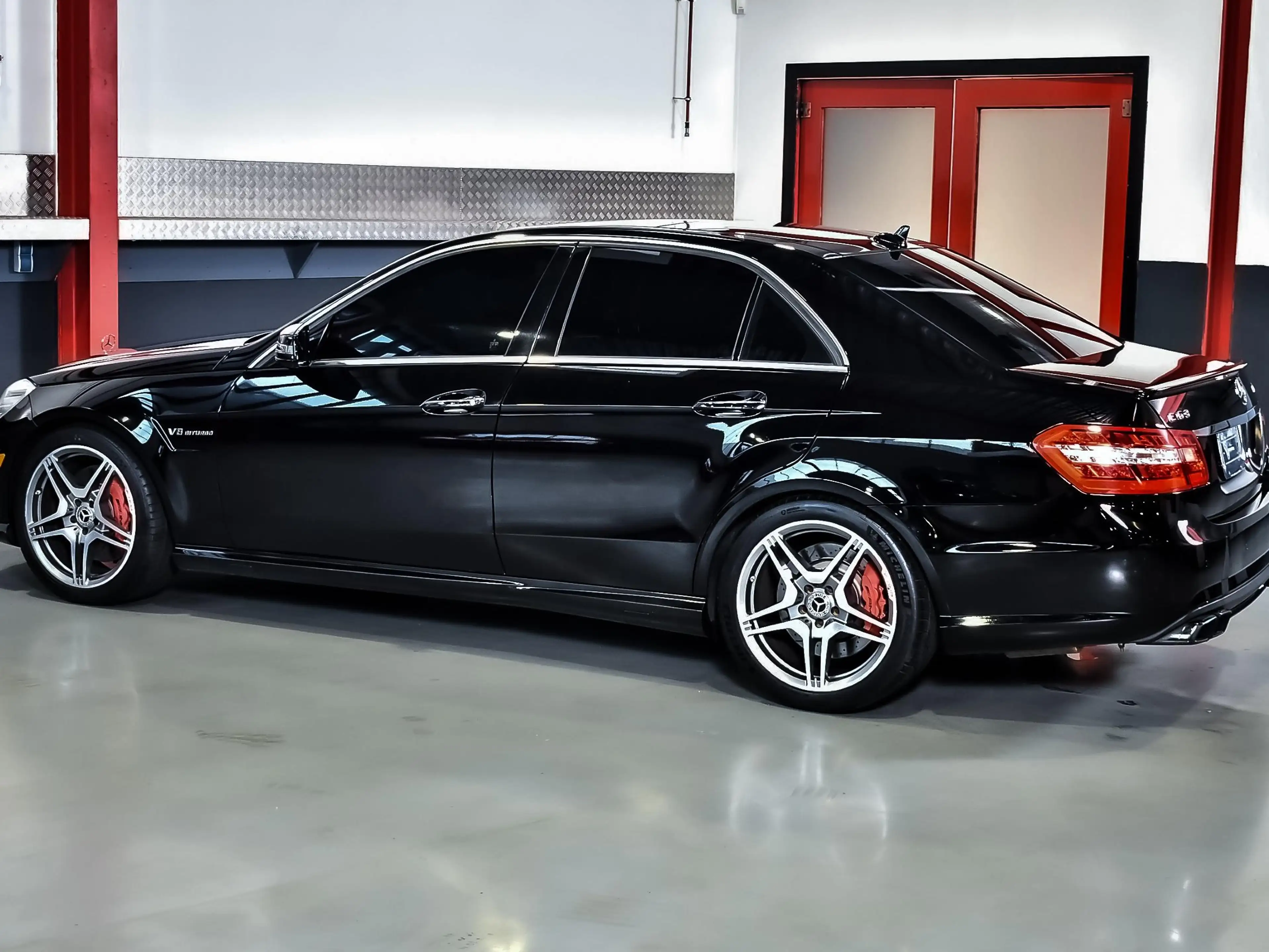 Mercedes-Benz E 63 AMG E63 AMG V8 518PK — photo 13