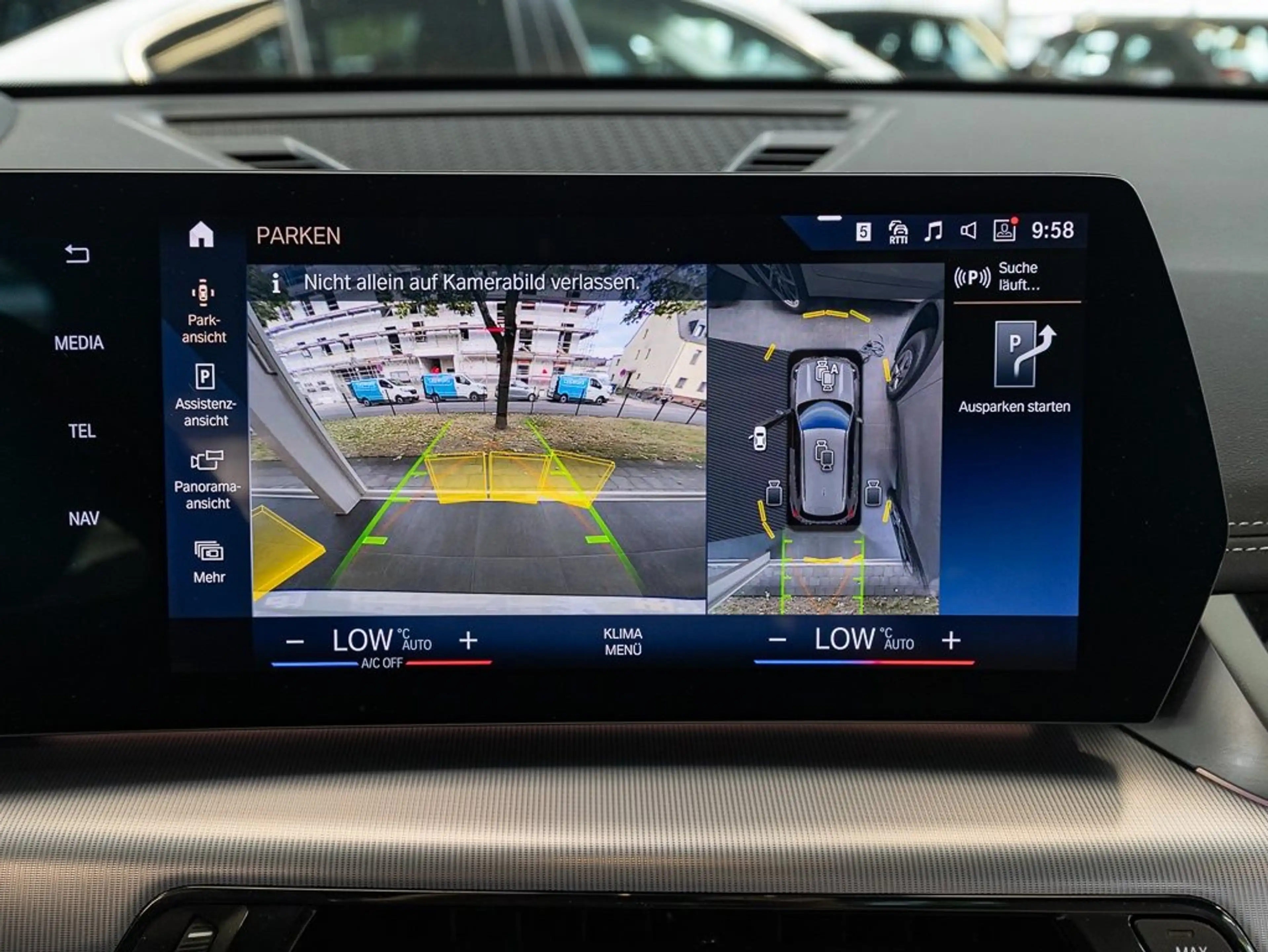 BMW iX1 xDrive30 M Sport HUD PANO ACC AHK RFK NAVI — photo 10