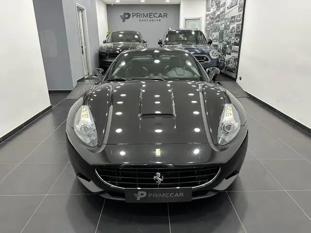 Ferrari California 4.3 dct one owner first paint