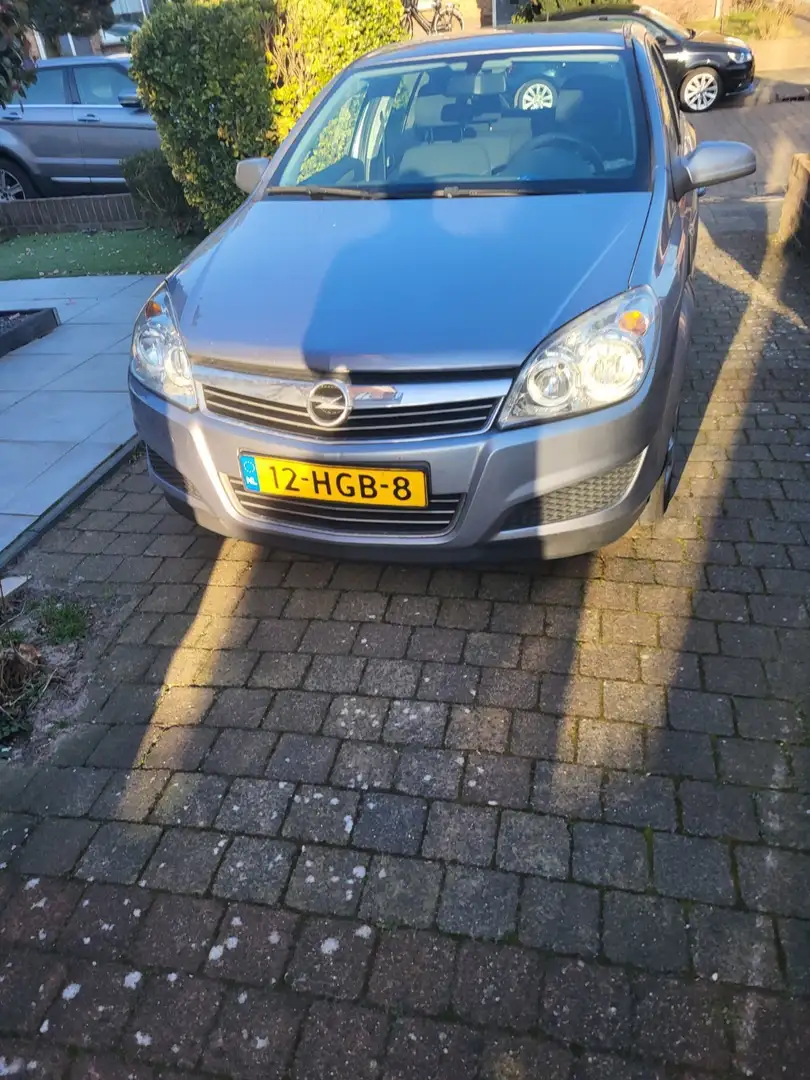 Opel Astra 1.7 CDTi Business Grijs - 2