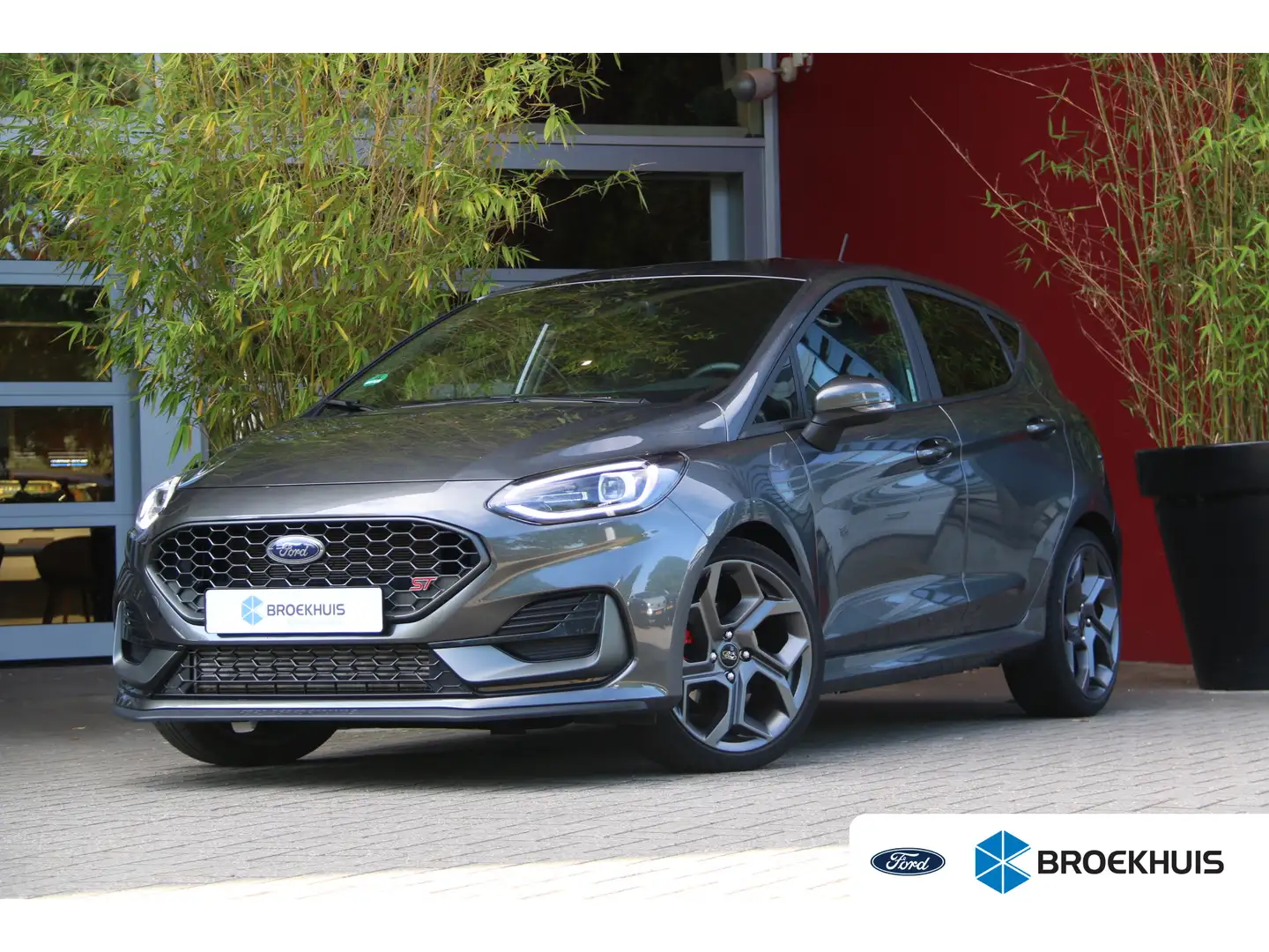 Ford Fiesta 1.5 Ecoboost ST-X NL auto | 1e eigenaar | Matrix L Grijs - 1