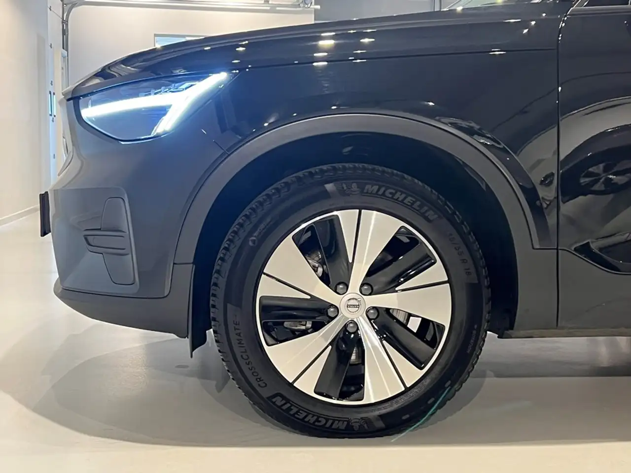 Volvo XC40 B3 Mild Hybride + LEDER 3