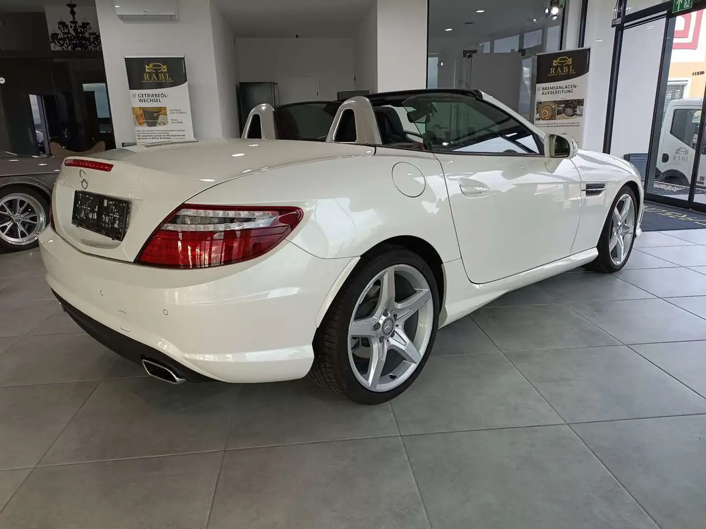 Mercedes-Benz SLK 200 SLK 200 BlueEfficiency Aut. Weiß - 2