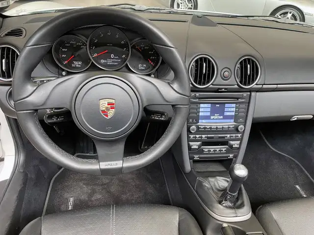 Porsche Boxster view 11