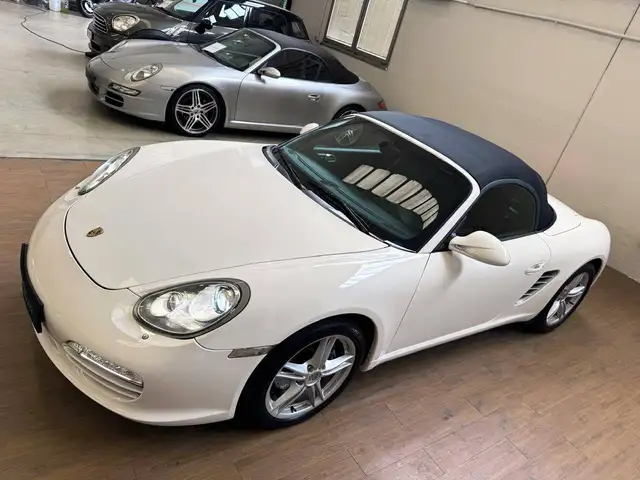 Porsche Boxster view 8