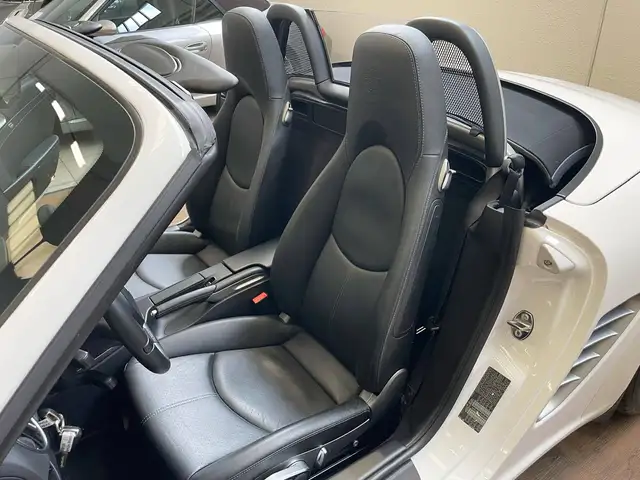 Porsche Boxster view 10