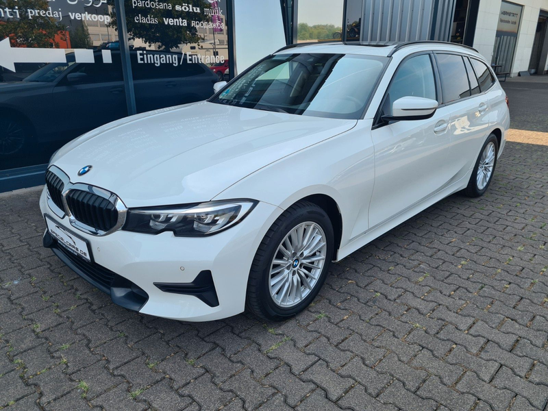 BMW 320 d Sport Line - Sport AUT - SHAODW - PANO — photo 3