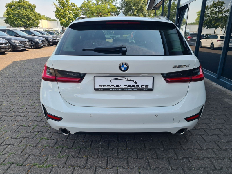 BMW 320 d Sport Line - Sport AUT - SHAODW - PANO — photo 6