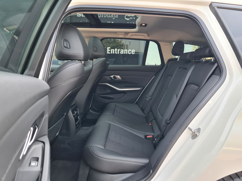 BMW 320 d Sport Line - Sport AUT - SHAODW - PANO — photo 14