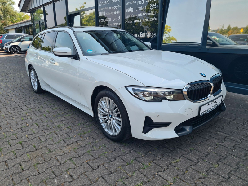 BMW 320 d Sport Line - Sport AUT - SHAODW - PANO