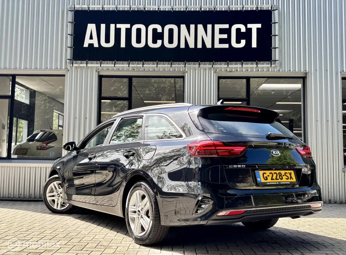 Kia ProCeed / pro_cee'd 1.4 T-GDI GT-PlusLine. NAVI, CRUISE, CAMERA, AUTOM Zwart - 2