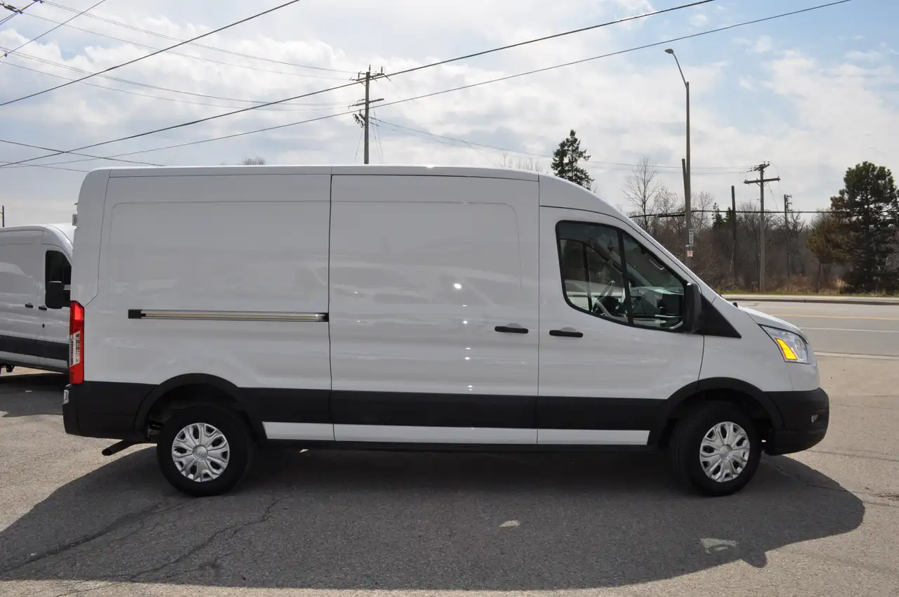 Ford Transit Cargo Van снимка Ford Transit Cargo Van