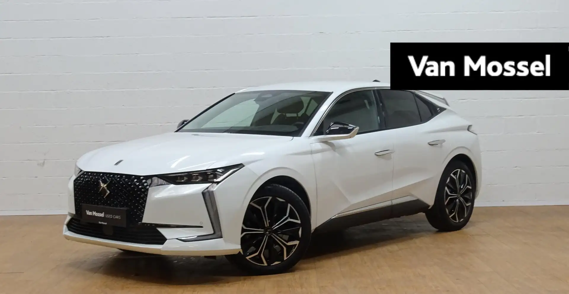 DS Automobiles DS 4 1.2T Etoile Alcantara automaat Blanc - 1