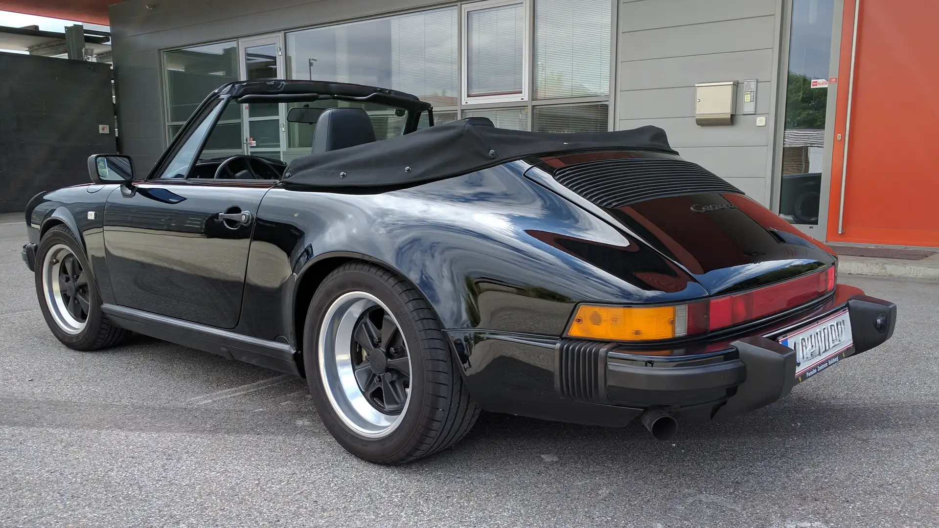 Porsche 911 911 Carrera Cabrio Schwarz - 2