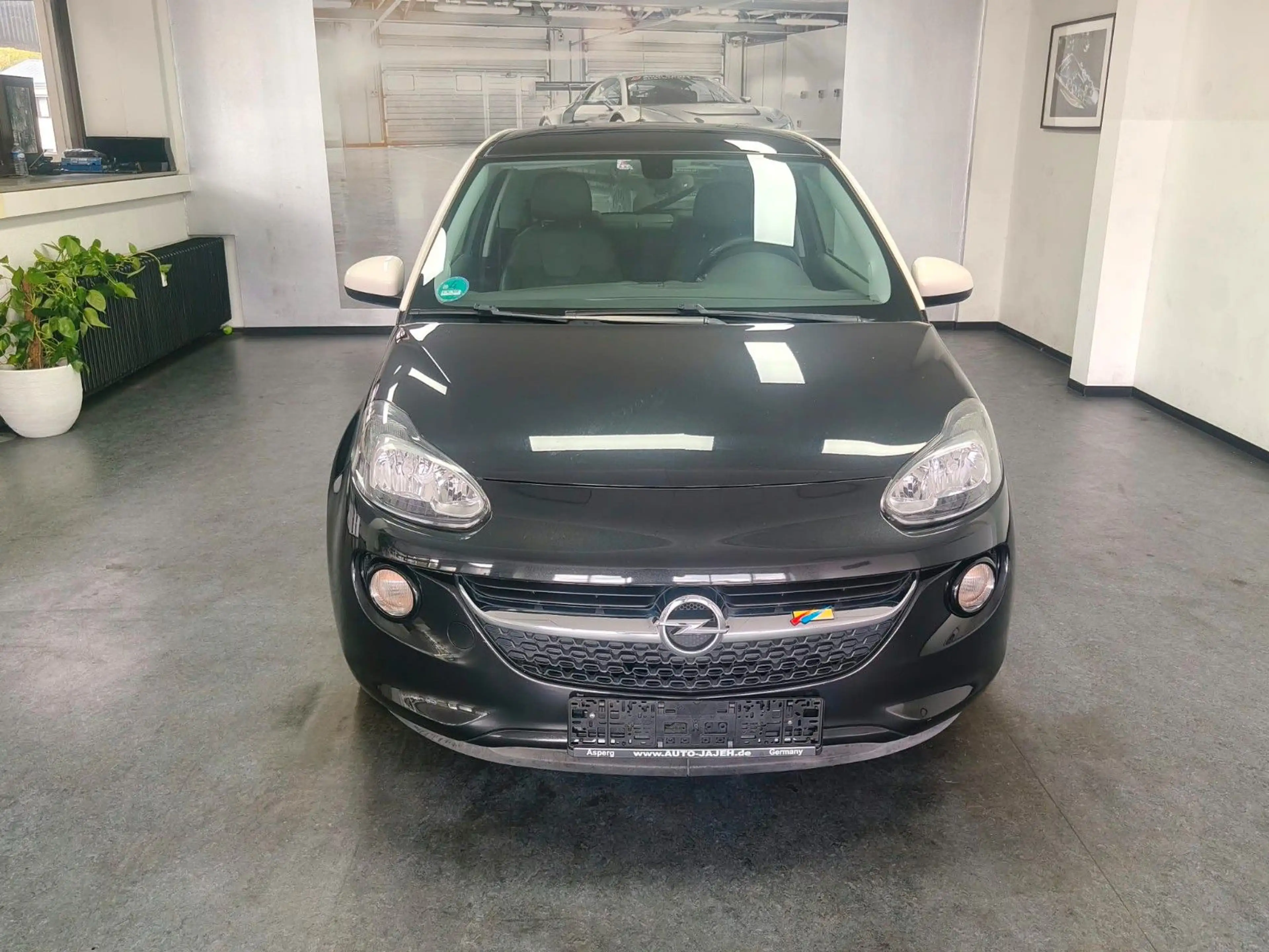 Opel Adam 1,4 GLAM Panorama PDC TÜV 06/2028 — photo 3